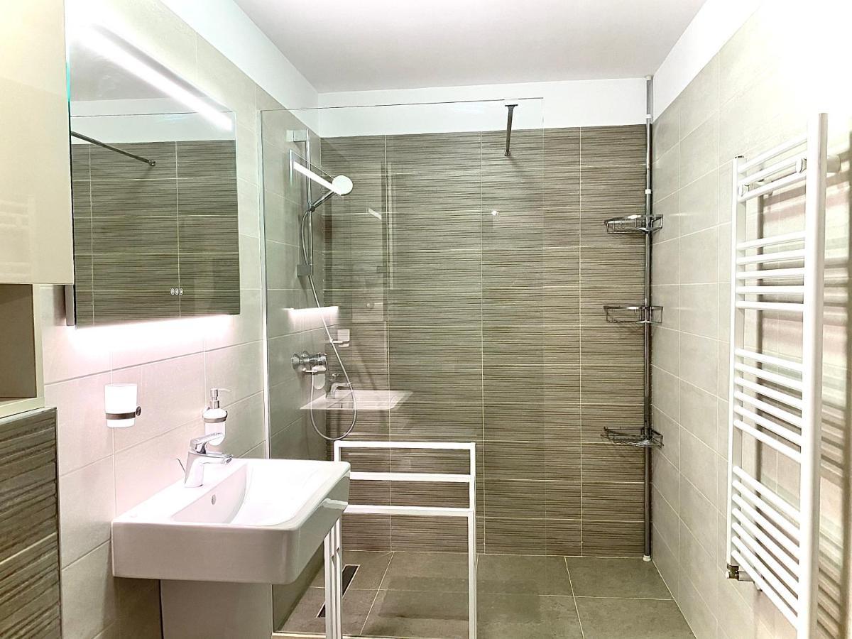 Urban Guesthouse ブラショフ エクステリア 写真